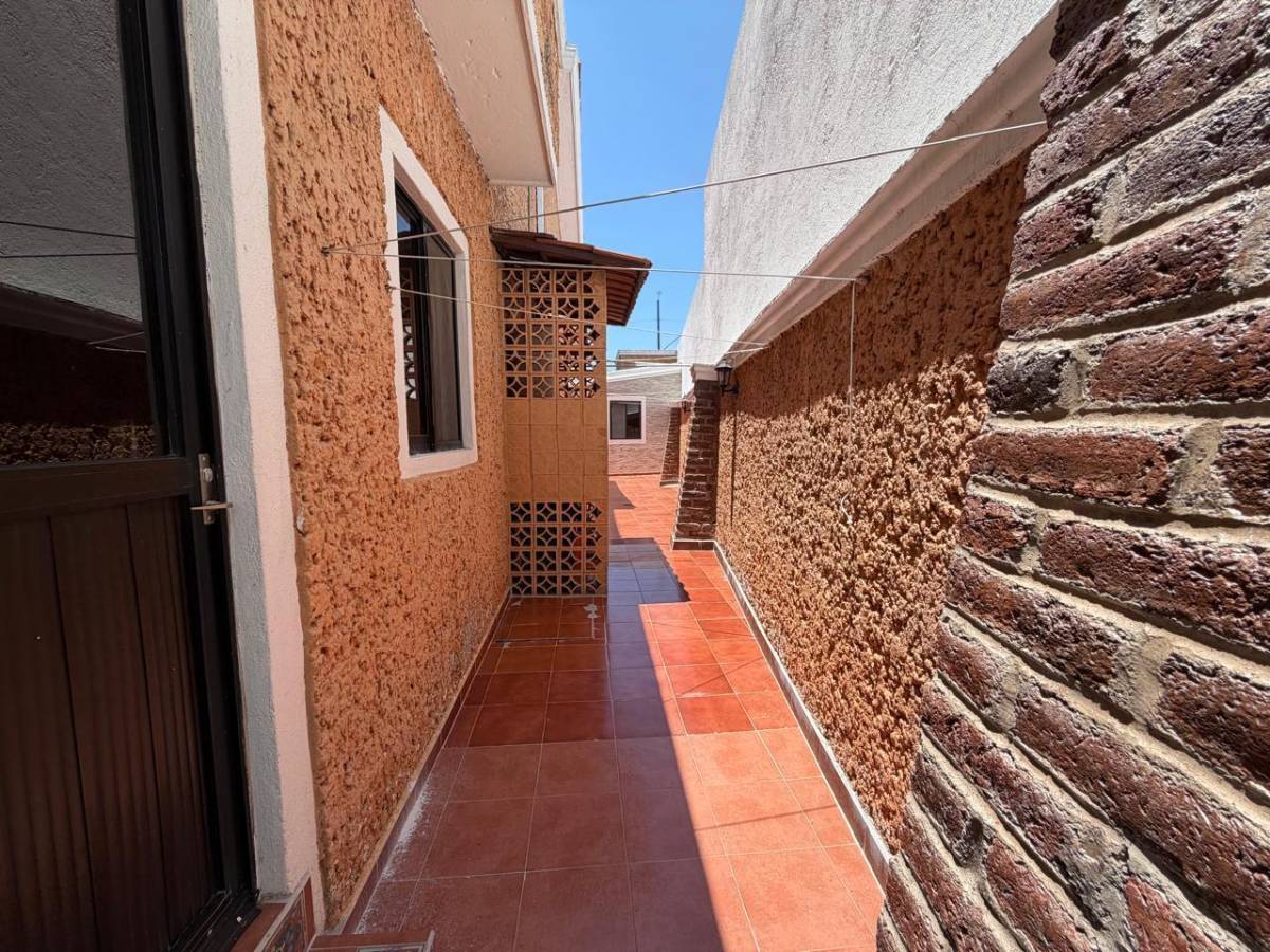 Pasillo lateral