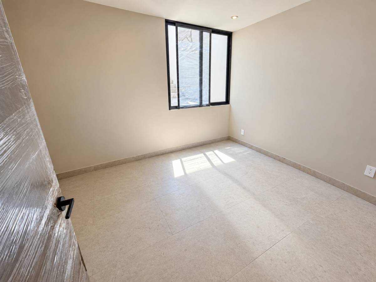 Estudio o recámara en planta baja