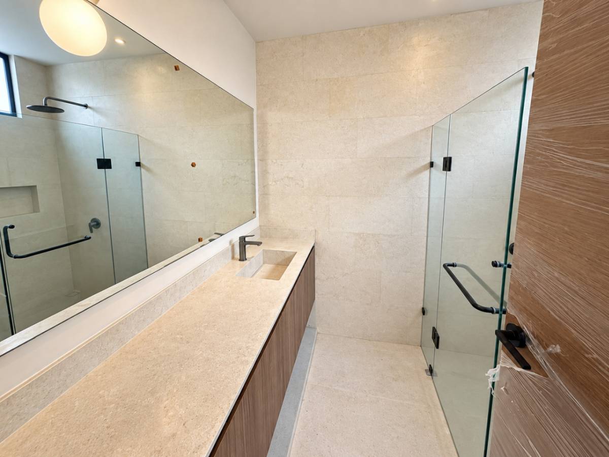 Baño completo de planta baja